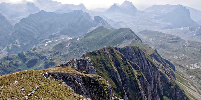 全球旅游新浪潮：智能攻略与高效预订全指南
