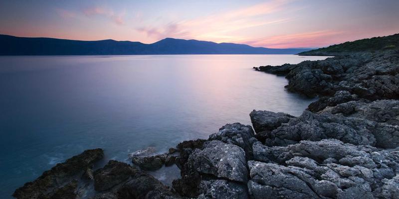 全球旅游购物避坑指南：退税、砍价与纪念品甄选全攻略