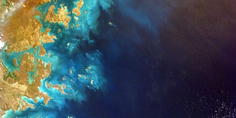 全球自由行攻略：如何用翻译工具与文化礼仪突破语言障碍，畅游推荐景点