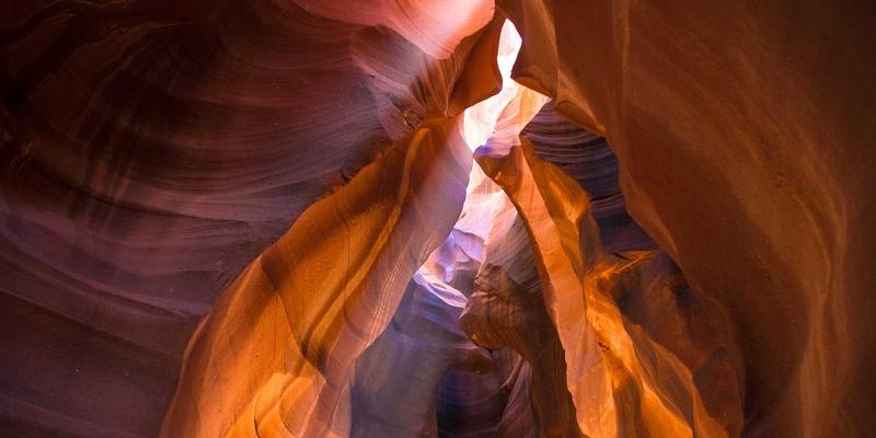 数字游民全球旅游工作指南：远程办公签证与共享办公空间全攻略